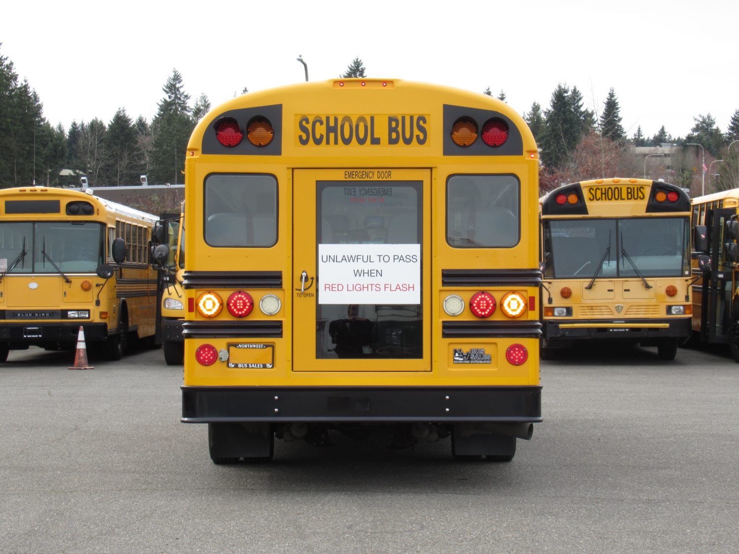 2012 Chevrolet Trans Tech 30 Passenger School Bus - B27044 - Image 11