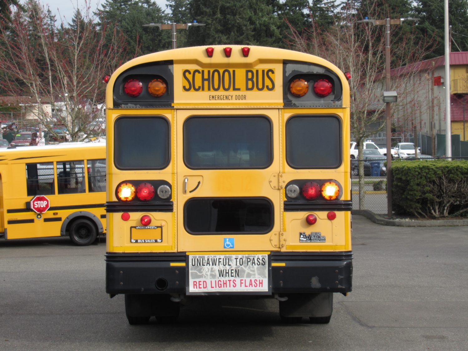 2006 Blue Bird All American 24 Passenger + 1 Wheelchair ADA Short School Bus - B33318 - Image 11