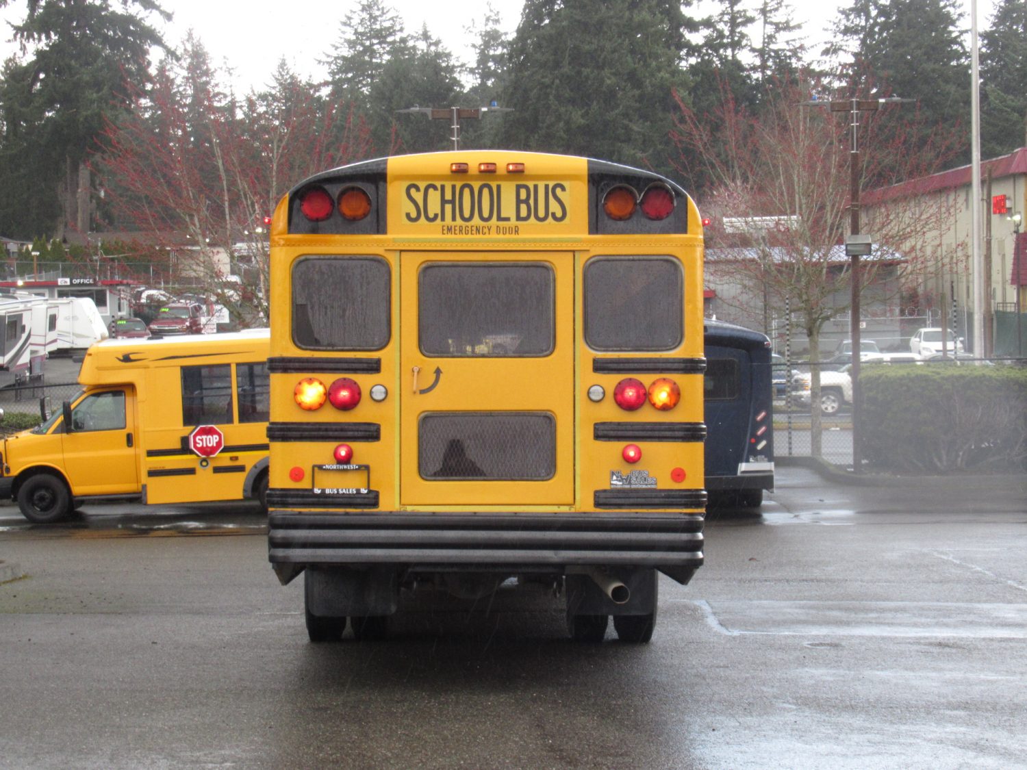 2003 International CE 77 Passenger School Bus - B58101 - Image 11