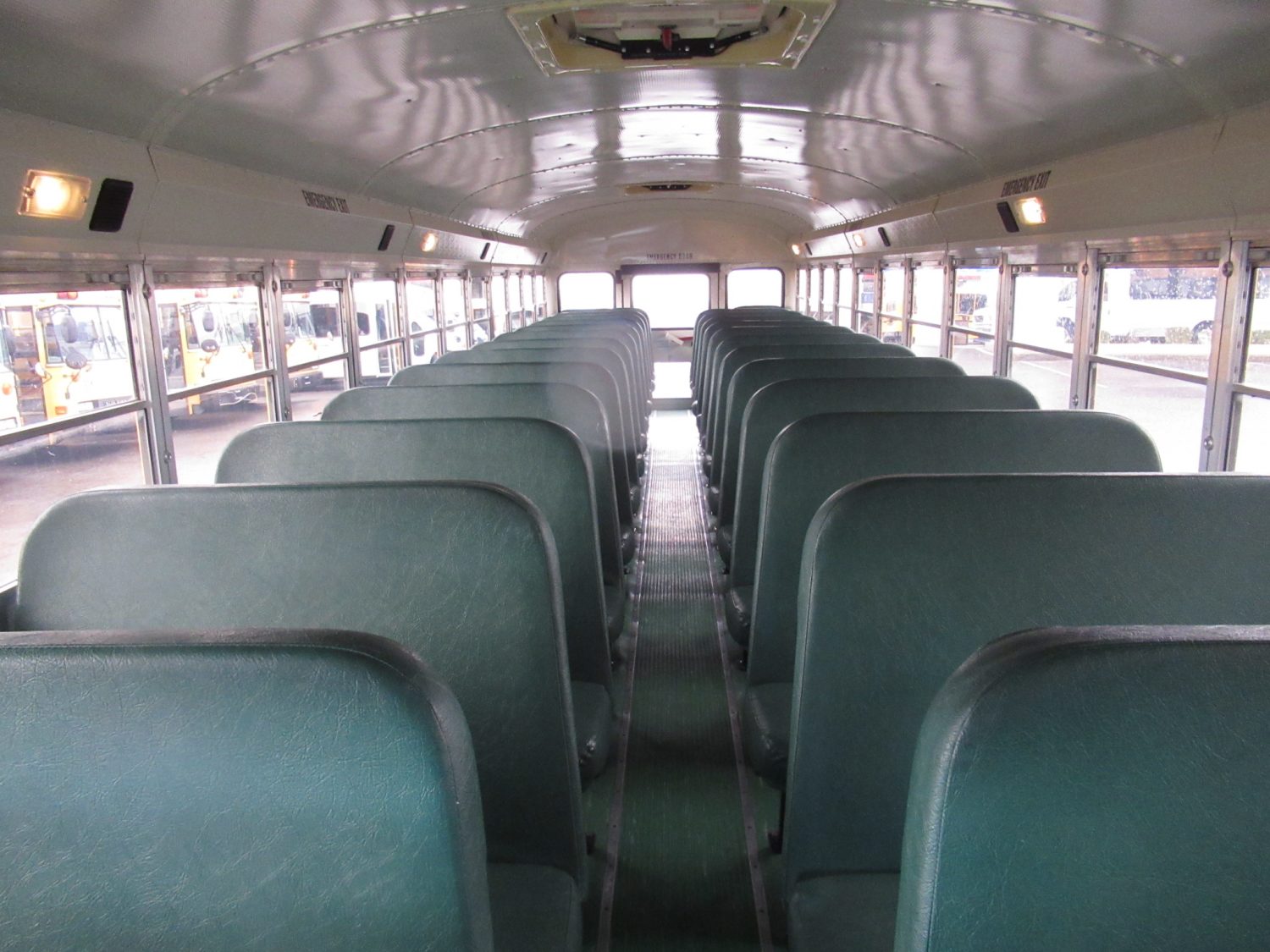 2003 International CE 77 Passenger School Bus - B58101 - Image 6