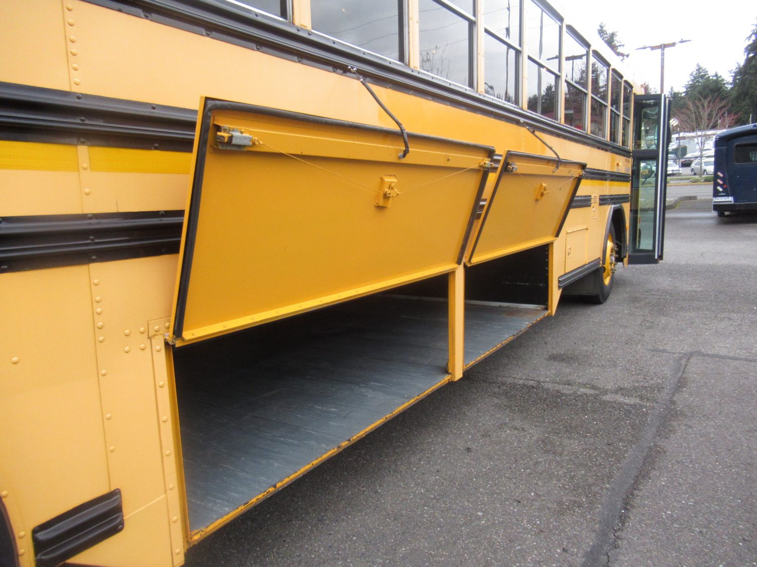 2007 Bluebird All American 84 Passenger School Bus - B38882 - Image 10