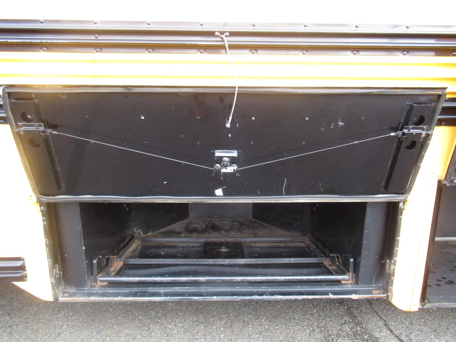 2003 Blue Bird All American 81 Passenger School Bus - B13150 - Image 11