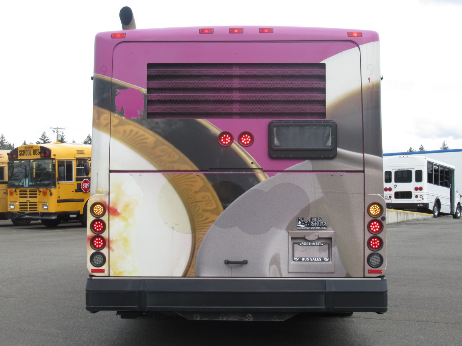 2005 Gillig Low Floor 23 Passenger ADA Transit Bus - T91096 - Image 11