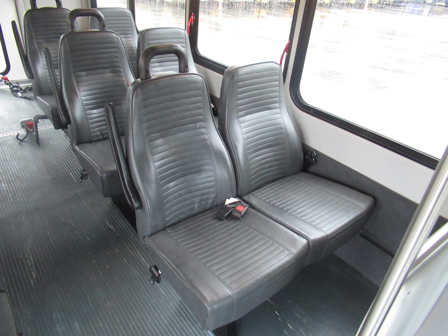 2010 Ford Starcraft Allstar 12 Passenger + 2 Wheelchair ADA Shuttle Bus - S10584 - Image 9
