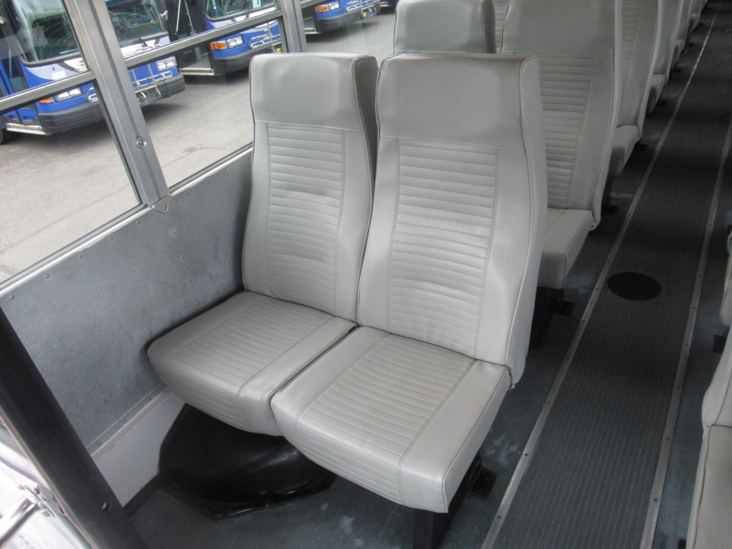 2011 Blue Bird All American 44 Passenger Commercial Bus - B81673 - Image 9