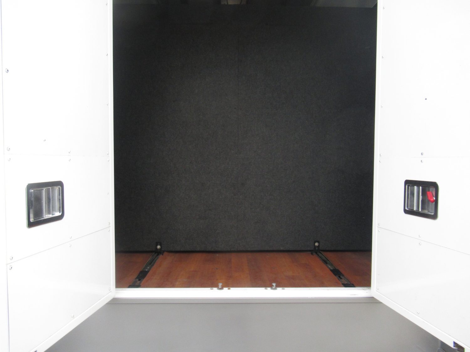 2012 Ford F550 Turtle Top Odyssey XL 29 Passenger + Rear Luggage Shuttle Bus - S26587 - Image 10