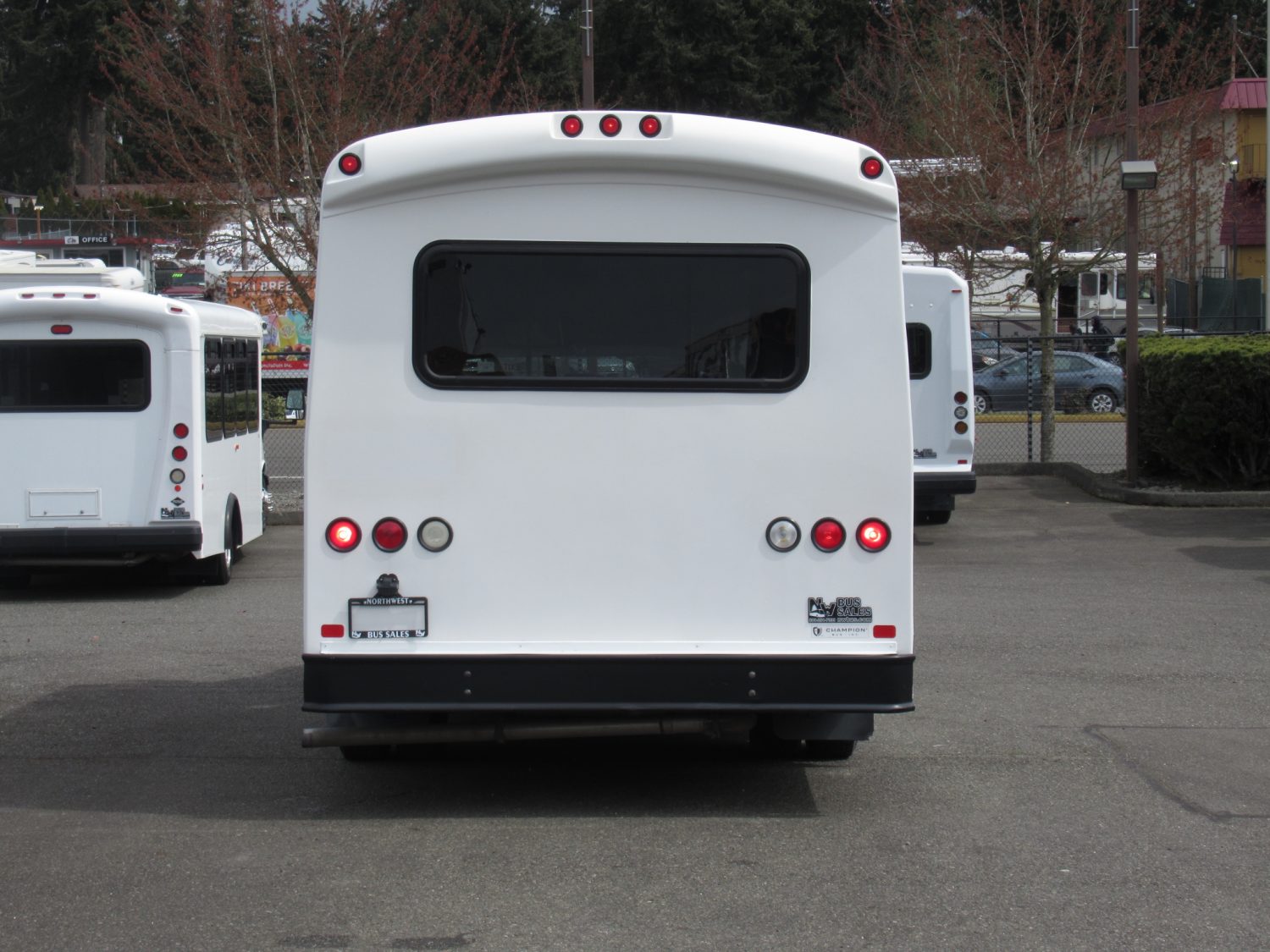 2014 Ford Champion Challenger 12 Passenger + 2 Wheelchair Shuttle Bus - S71824 - Image 11