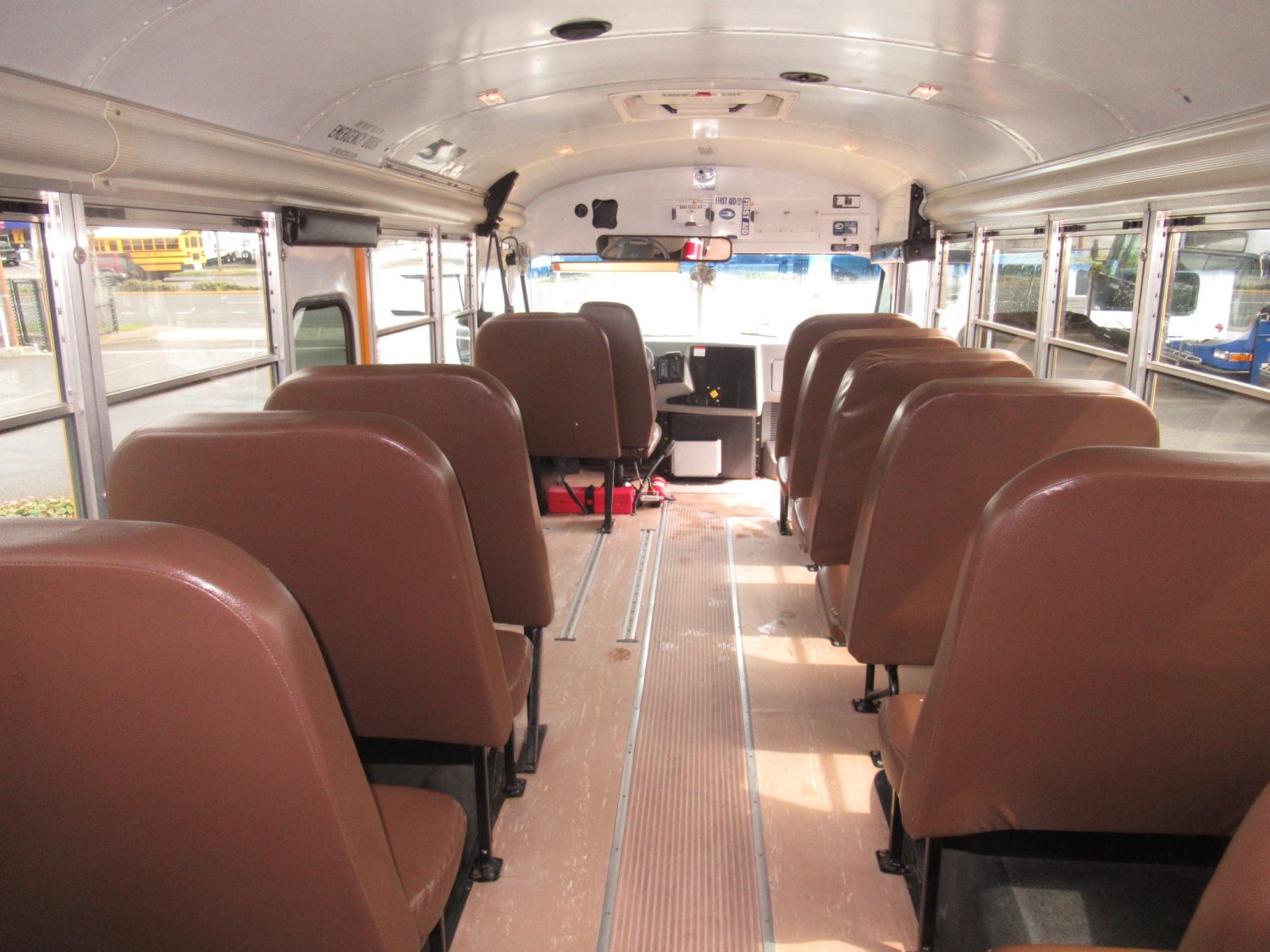 2008 Bluebird Vision 16+2 ADA Short School Bus - B49893 - Image 8
