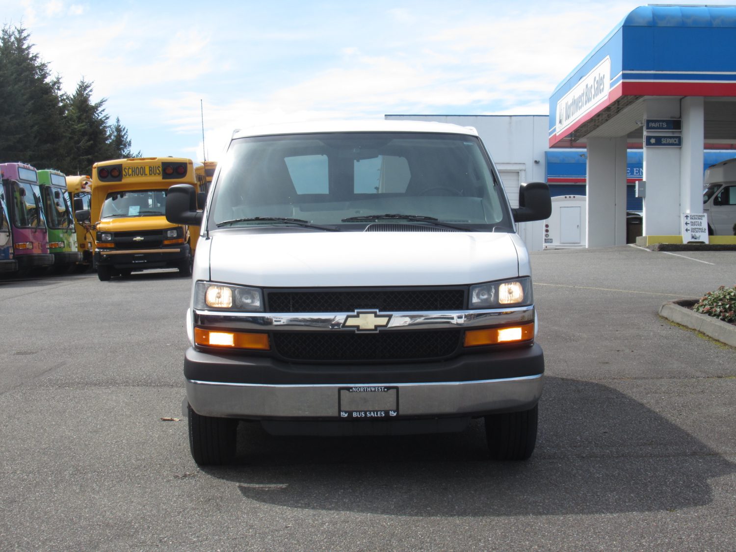 2016 Chevrolet Express 2500 LS 11 Passenger Van - S31059 - Image 12