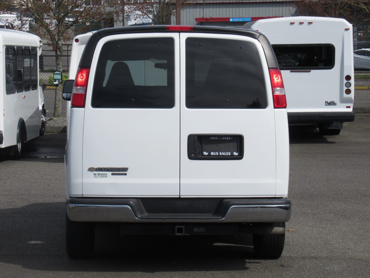 2016 Chevrolet Express 2500 LS 11 Passenger Van - S31059 - Image 11