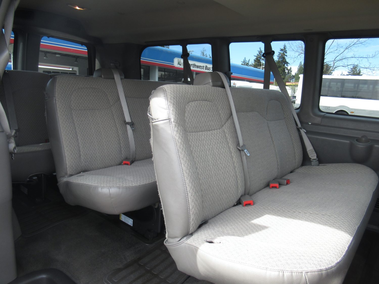2016 Chevrolet Express 2500 LS 11 Passenger Van - S31059 - Image 7