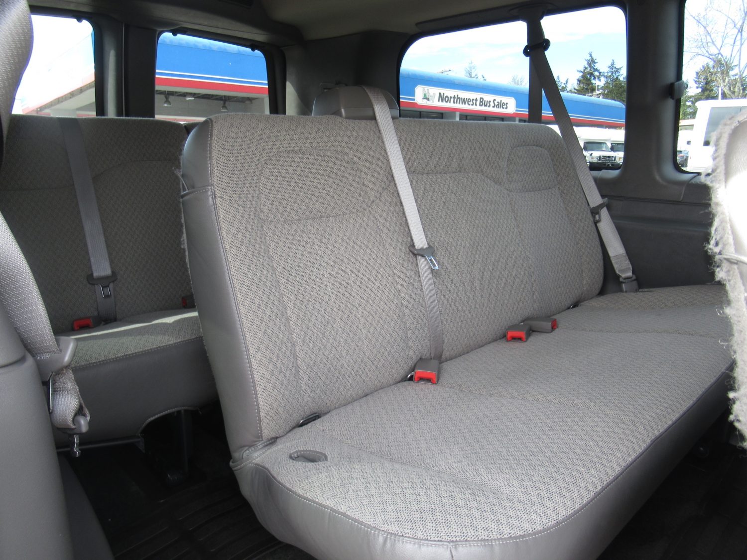 2016 Chevrolet Express 2500 LS 11 Passenger Van - S31059 - Image 8