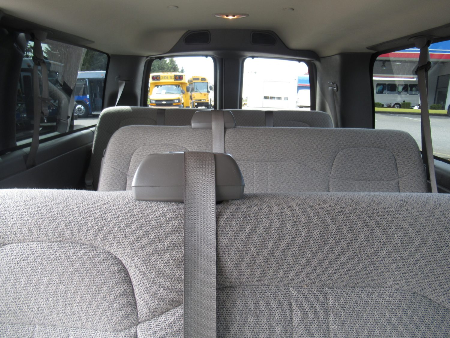 2016 Chevrolet Express 2500 LS 11 Passenger Van - S31059 - Image 9