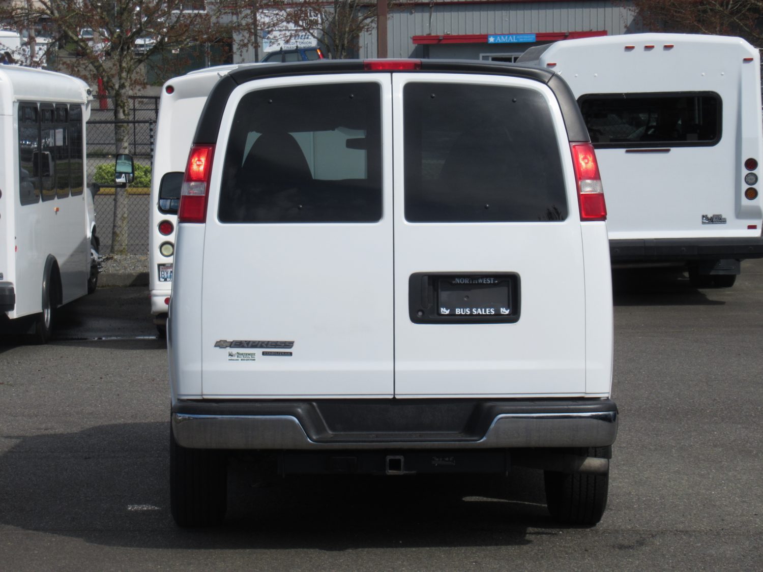 2014 Chevrolet Express 3500 LT 11 Passenger Van - S11171 - Image 11