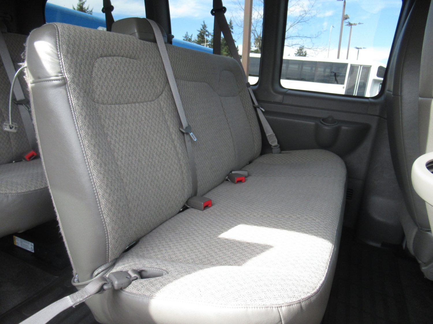 2014 Chevrolet Express 3500 LT 11 Passenger Van - S11171 - Image 7