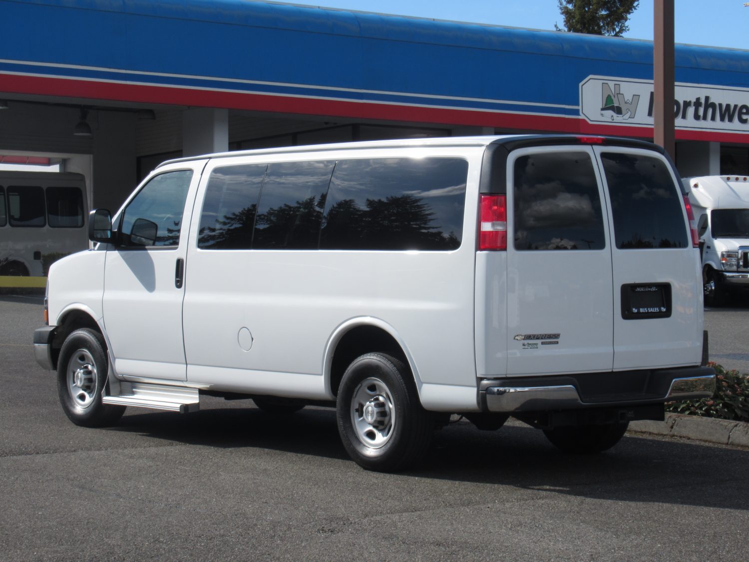 2016 Chevrolet Express 2500 LS 11 Passenger Van - S10374 - Image 4