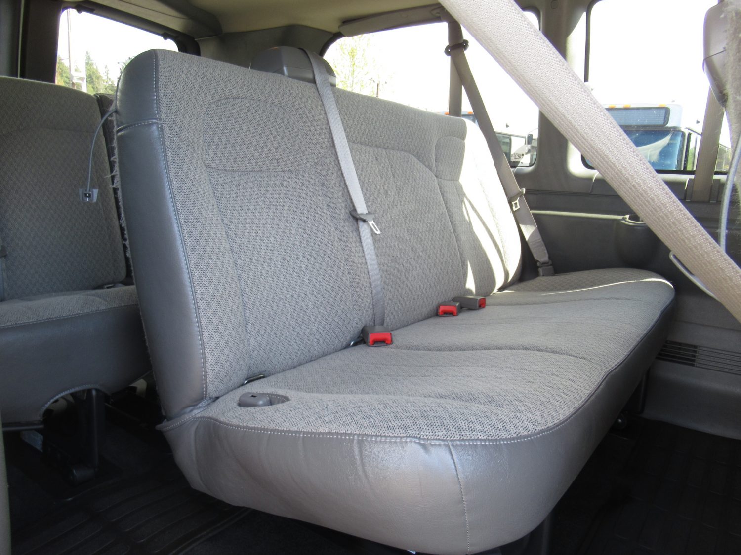 2016 Chevrolet Express 2500 LS 11 Passenger Van - S10374 - Image 8
