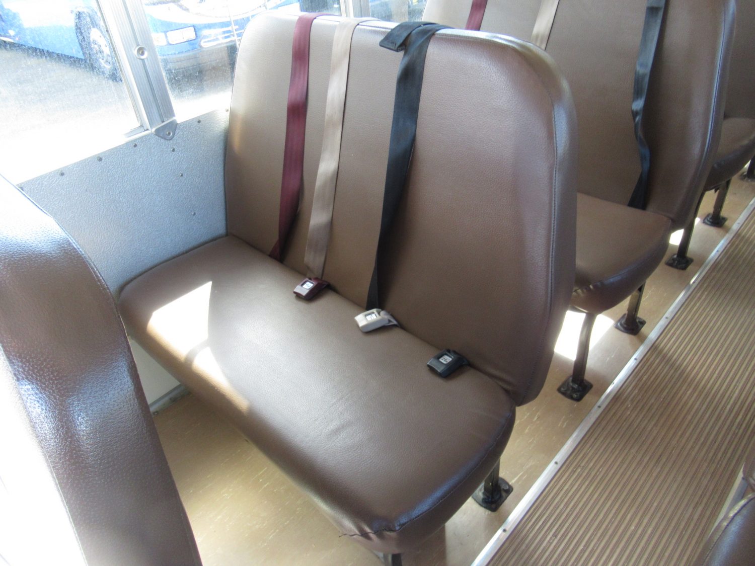 2006 Bluebird Vision 53 Passenger Short School Bus - B37832 - Image 9