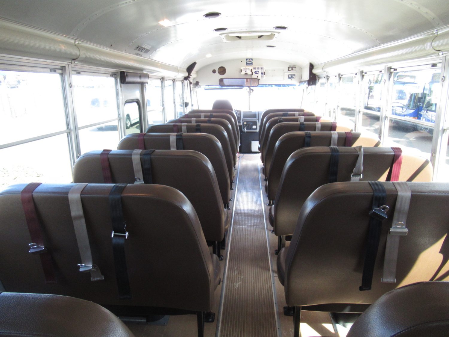 2006 Bluebird Vision 53 Passenger Short School Bus - B37832 - Image 8