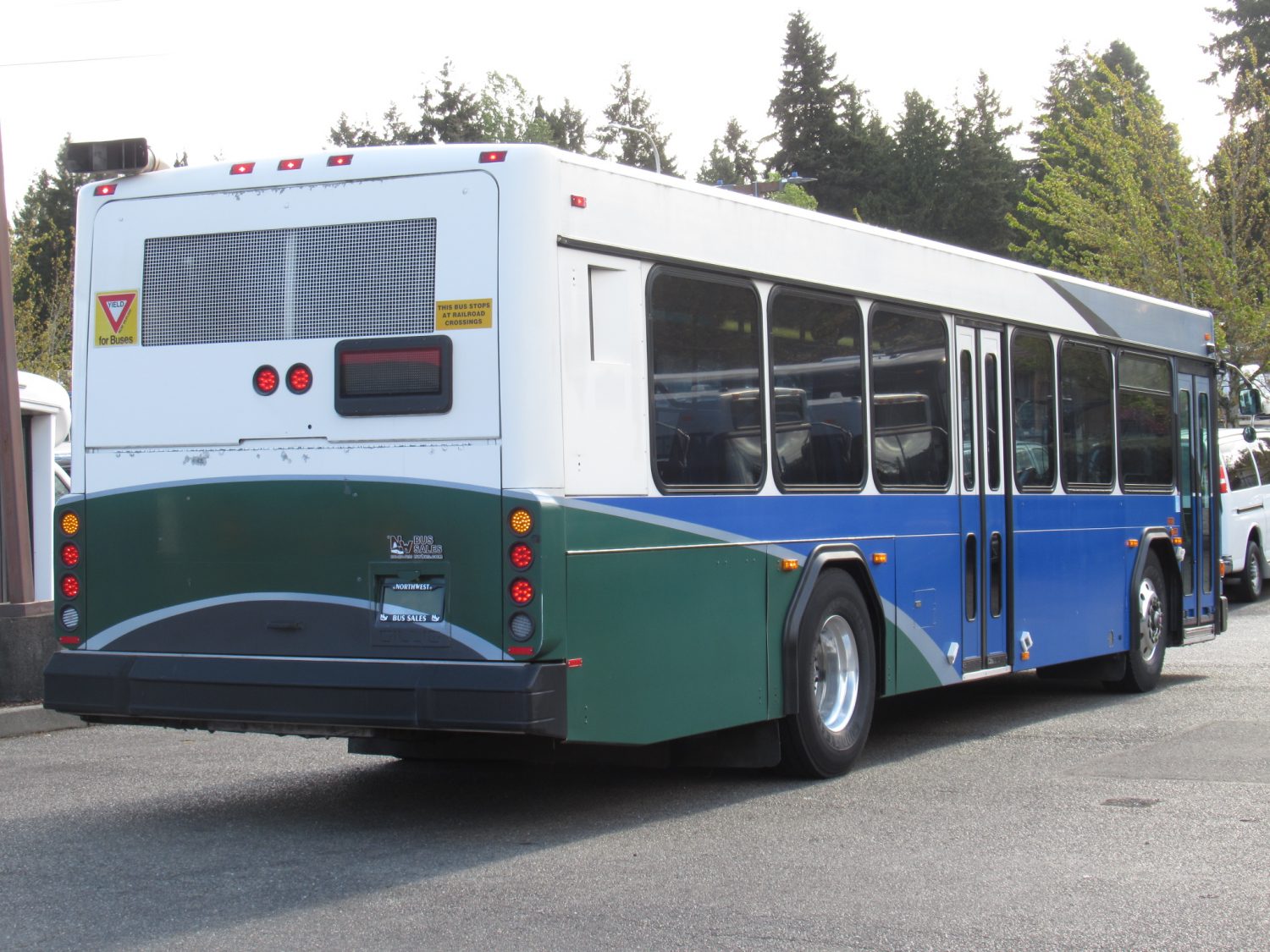 2007 Gillig Low Floor 32 Passenger ADA Transit Bus - T78385 - Image 3