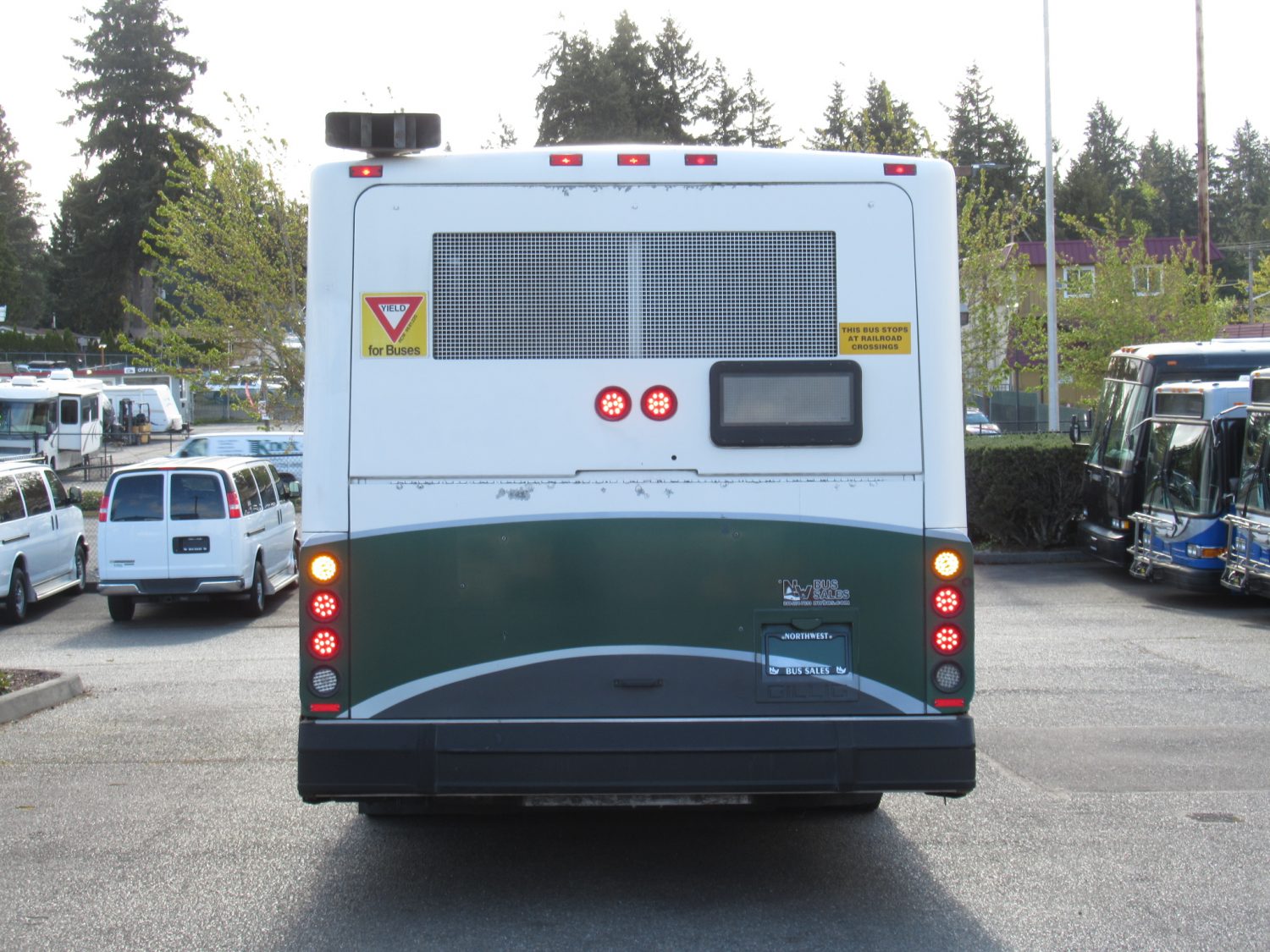 2007 Gillig Low Floor 32 Passenger ADA Transit Bus - T78385 - Image 11