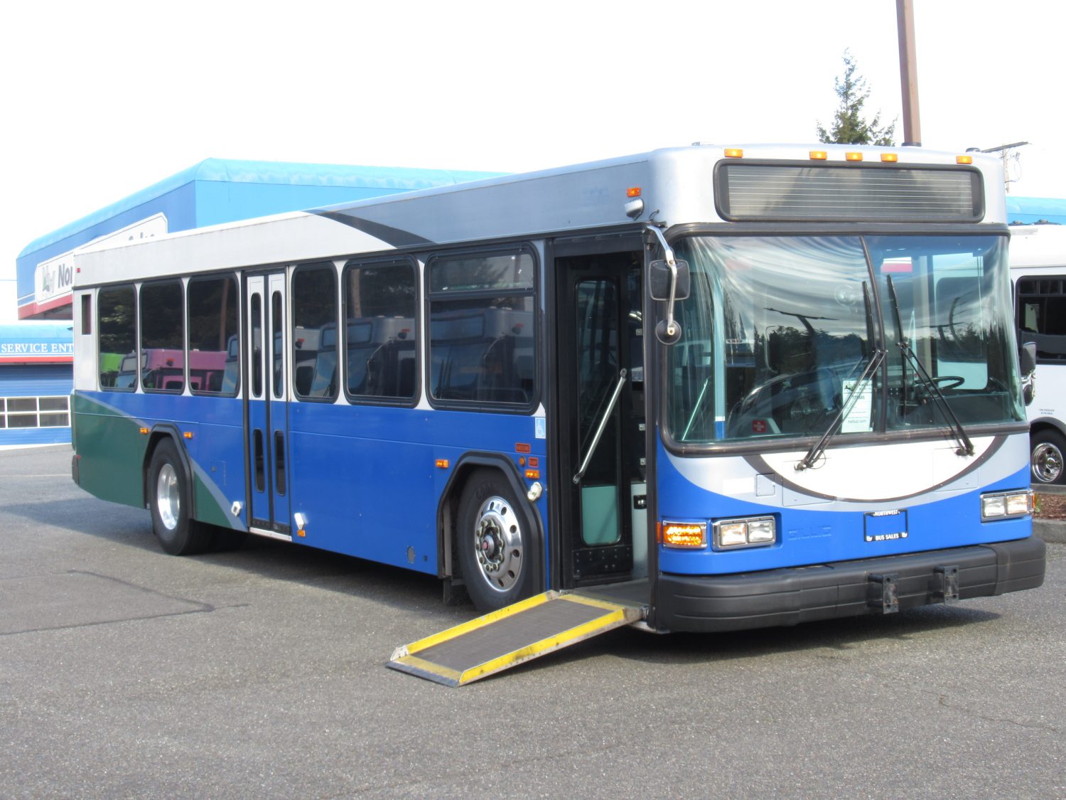 2007 Gillig Low Floor 32 Passenger ADA Transit Bus - T78385