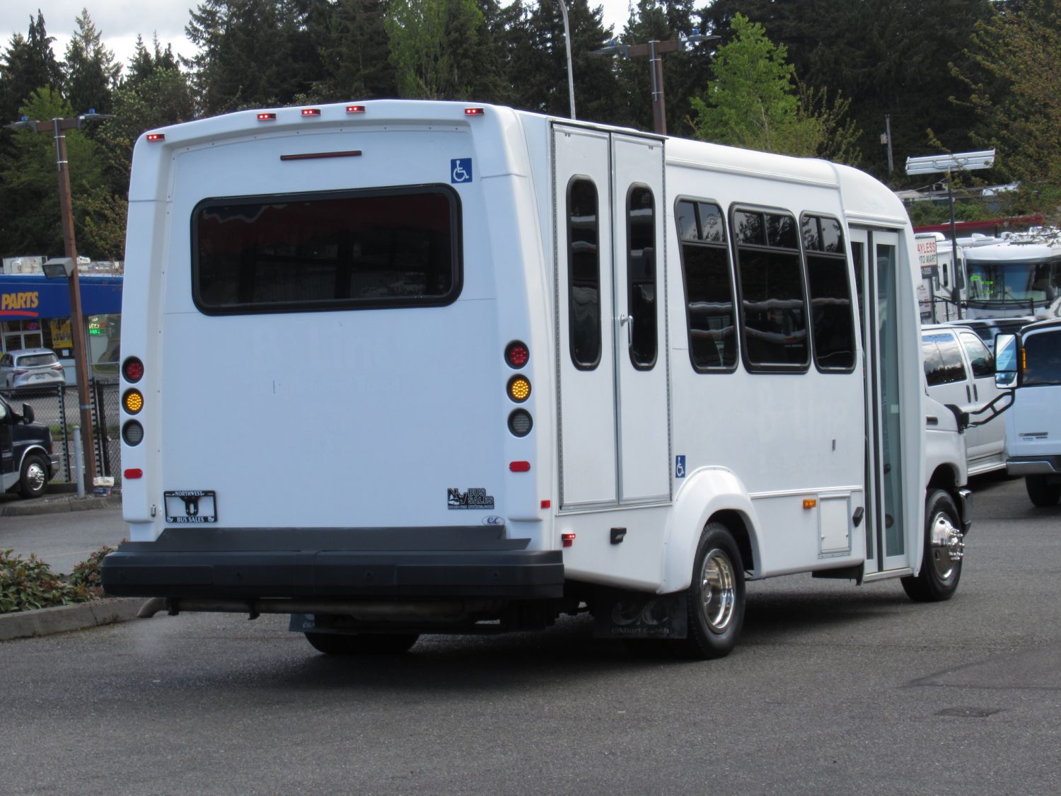 2013 Ford Elkhart ECII 14 Passenger ADA Shuttle Bus - S95249 - Image 3