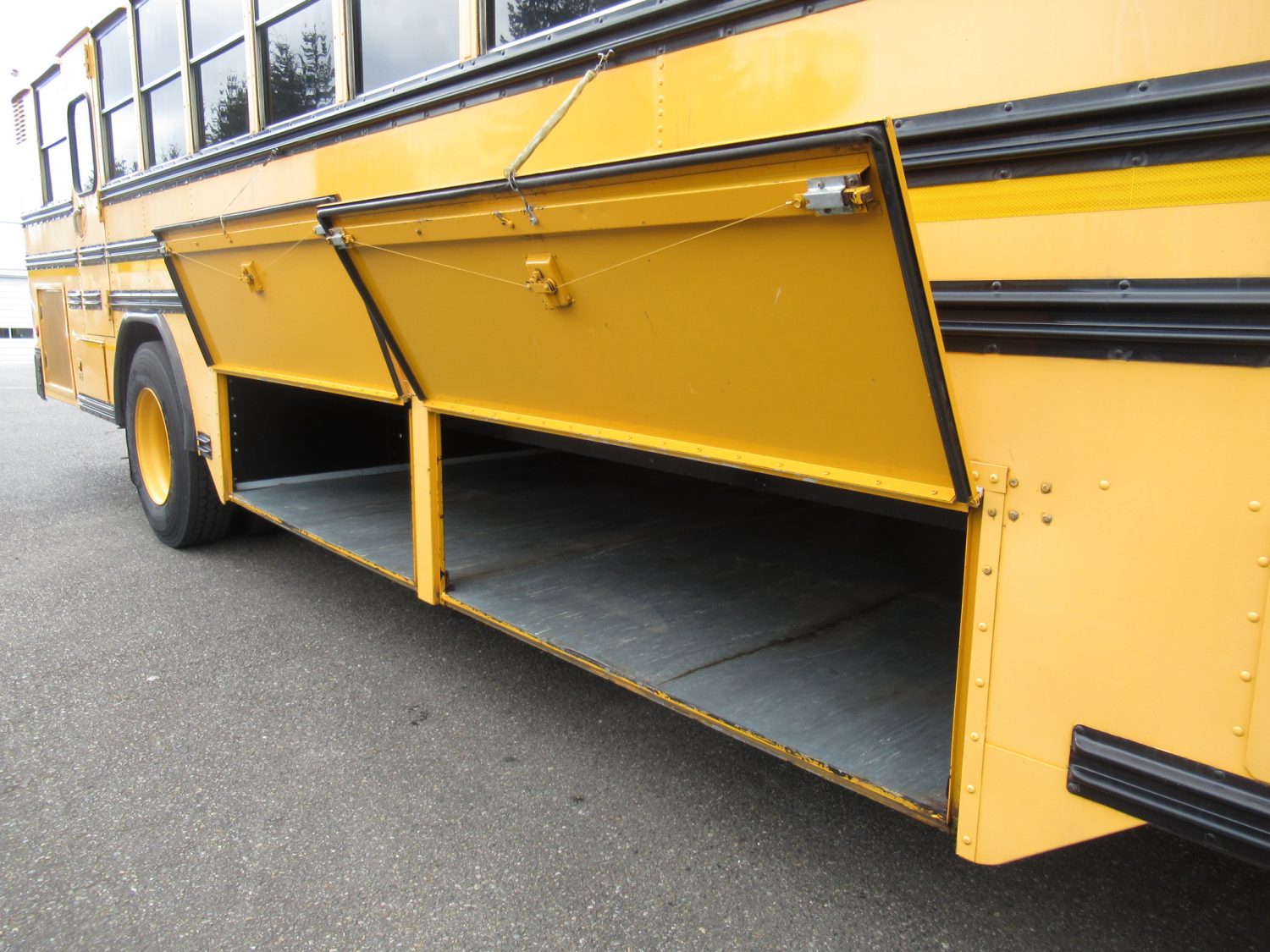 2007 Bluebird All American 84 Passenger School Bus - B38881 - Image 9
