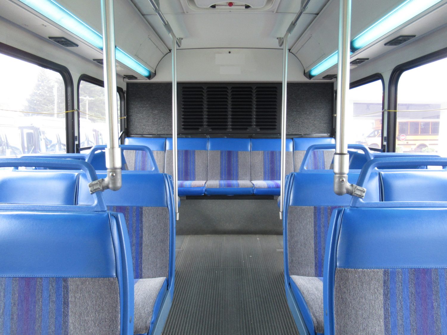 2007 Gillig Low Floor 32 Passenger ADA Transit Bus - T78388 - Image 7