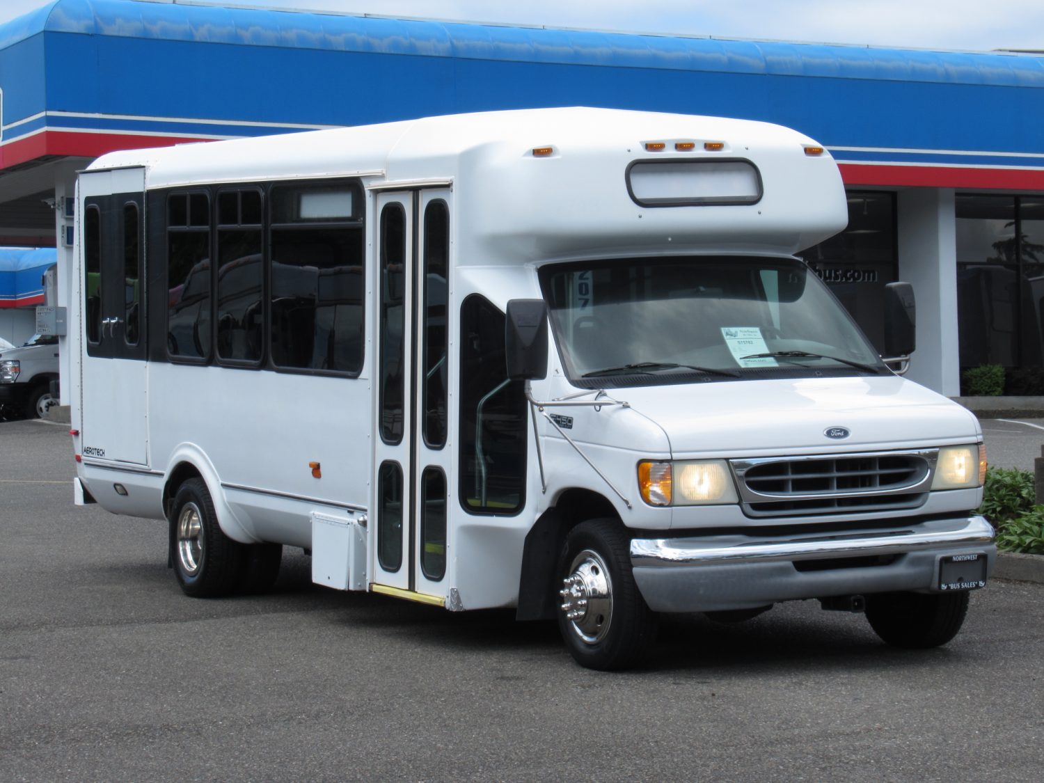 2002 Ford Eldorado Aerotech 22 ADA Shuttle Bus - S75782