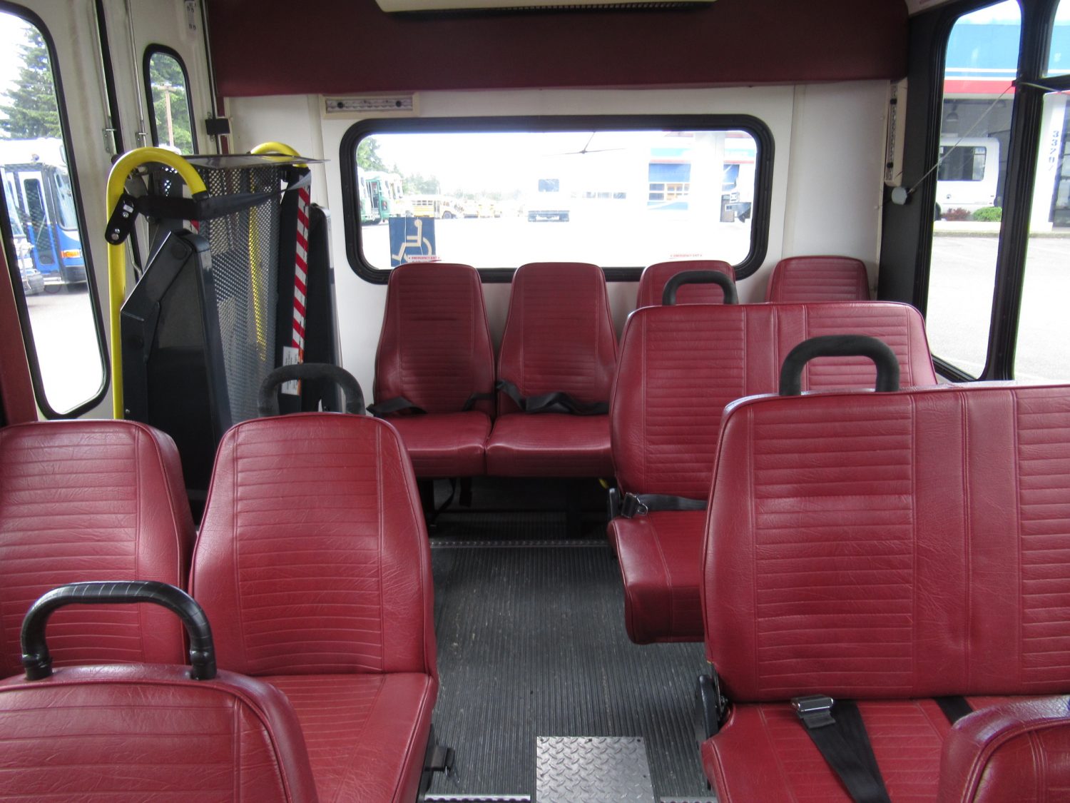 2002 Ford Eldorado Aerotech 22 ADA Shuttle Bus - S75782 - Image 7