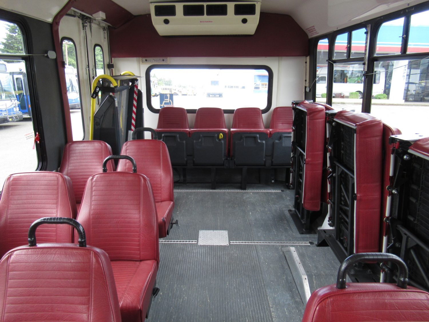 2002 Ford Eldorado Aerotech 22 ADA Shuttle Bus - S75782 - Image 9