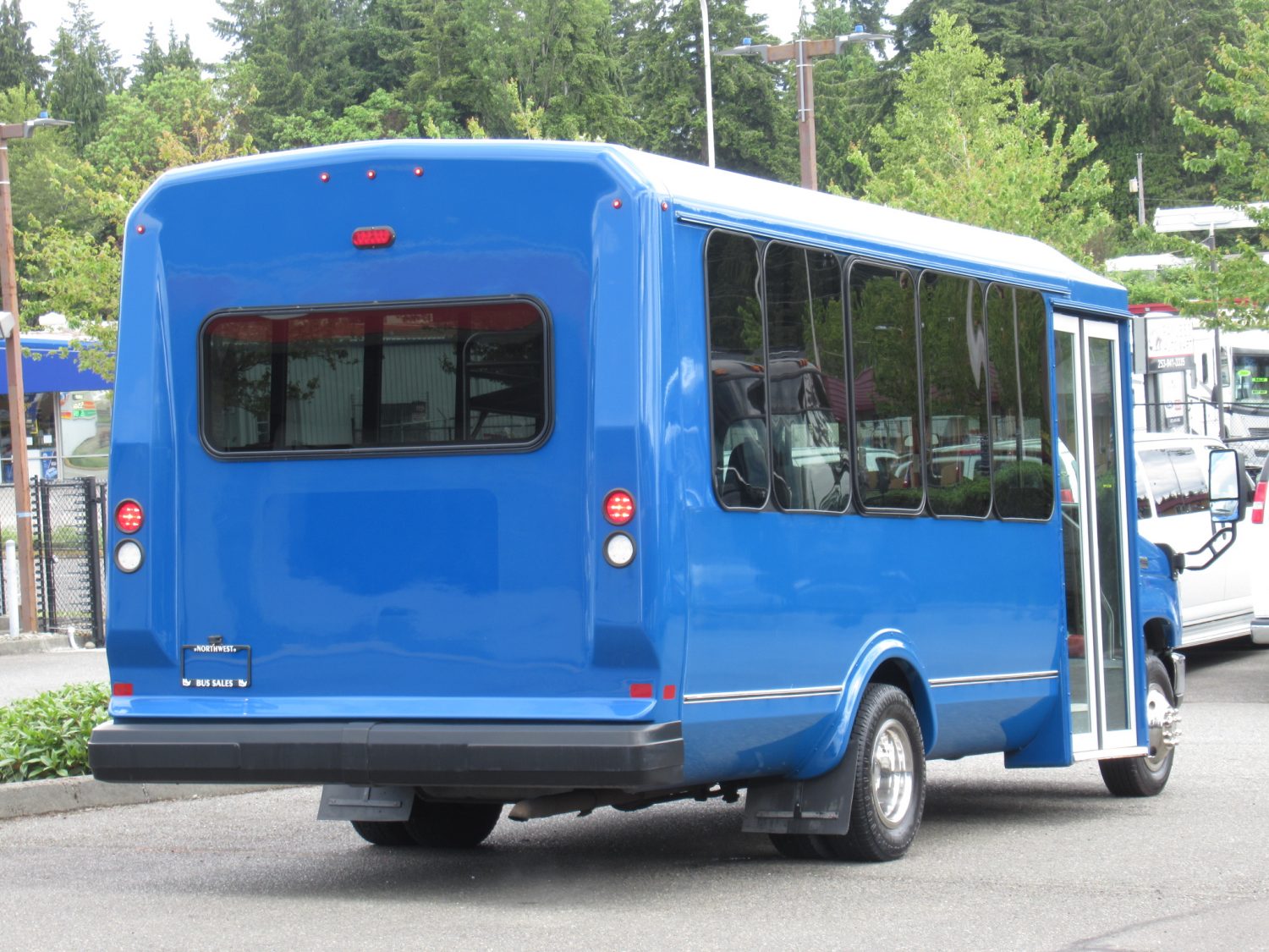 2017 Ford Eldorado Aerotech 14 + Interior Luggage Shuttle Bus - S11850 - Image 3