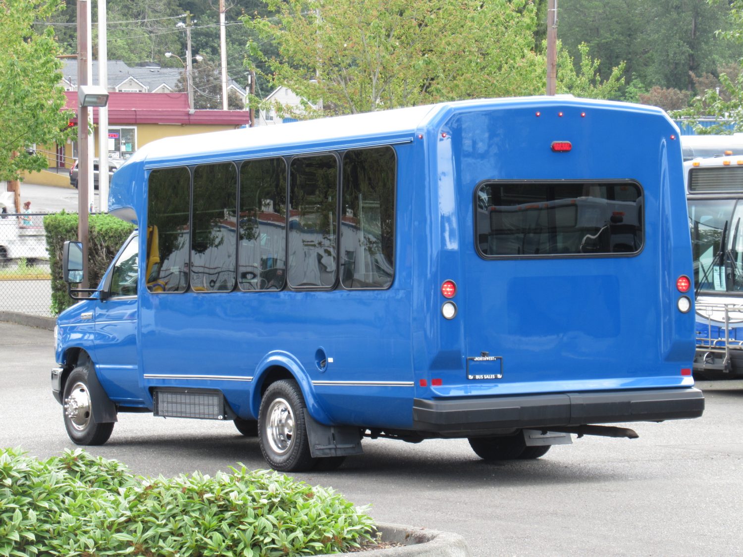 2017 Ford Eldorado Aerotech 14 + Interior Luggage Shuttle Bus - S11850 - Image 4
