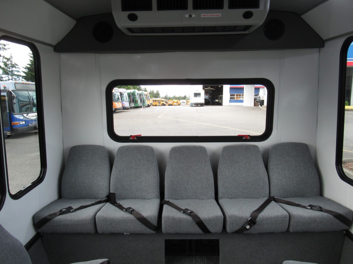 2017 Ford Eldorado Aerotech 14 + Interior Luggage Shuttle Bus - S11850 - Image 8