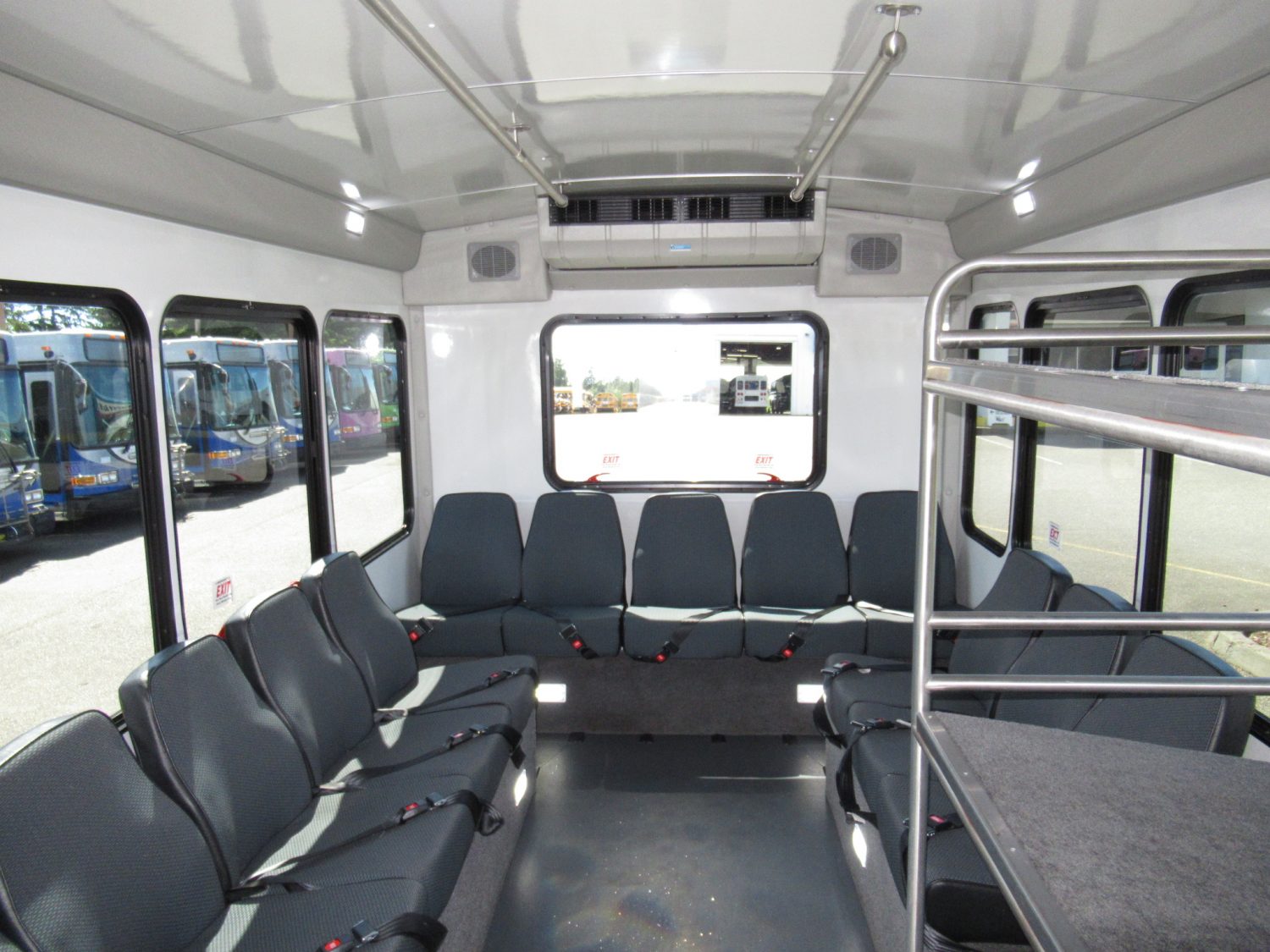 2018 Ford Starcraft Allstar 14 Passenger Shuttle Bus - S34691 - Image 6