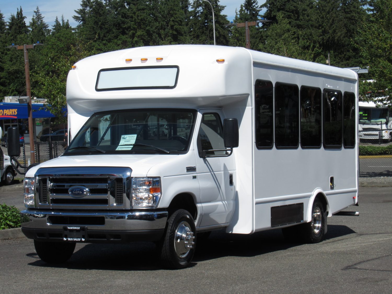 2018 Ford Starcraft Allstar 14 Passenger Shuttle Bus - S34691 - Image 2
