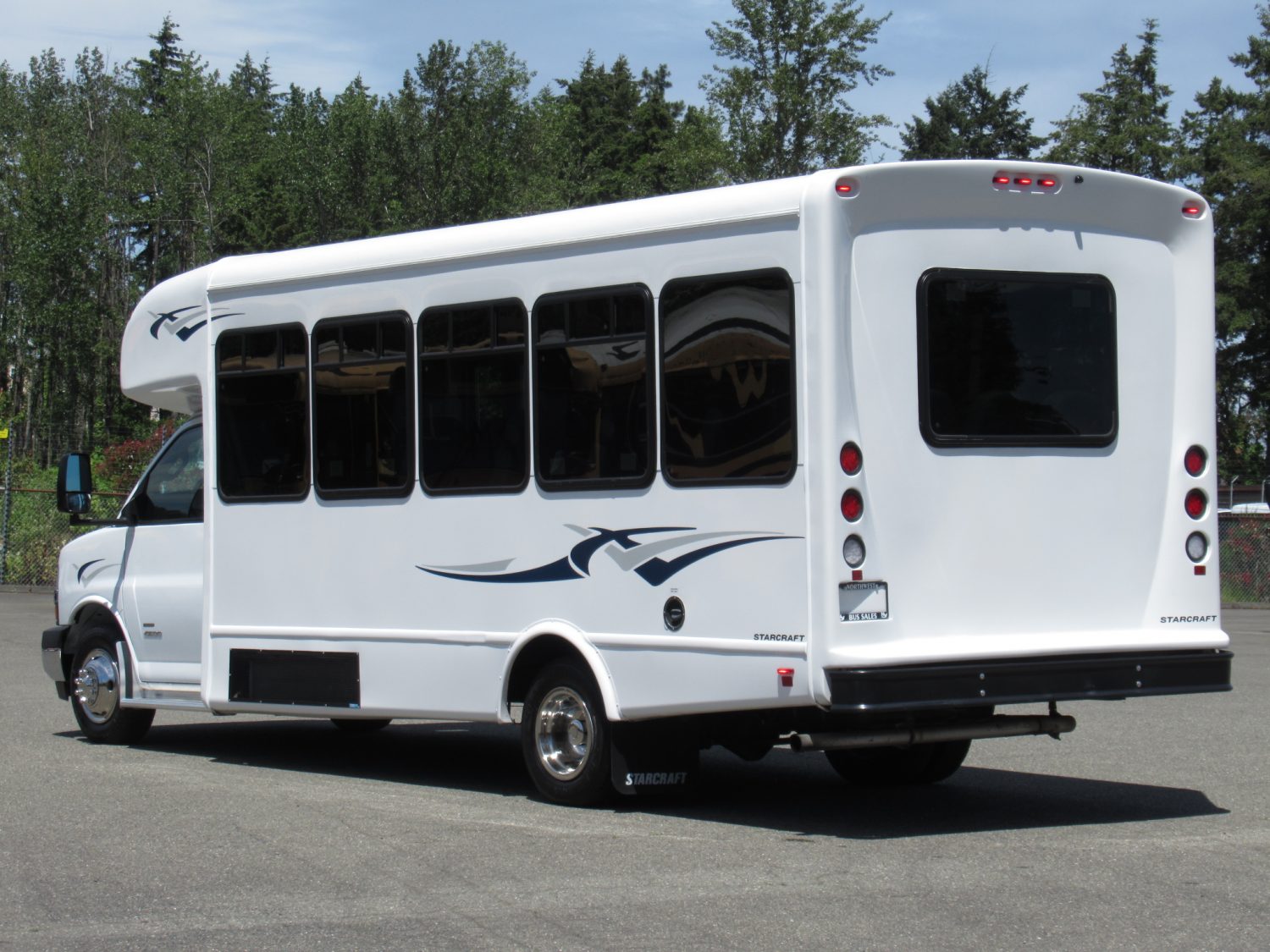 2020 Chevrolet Starcraft Allstar 25 Passenger Shuttle Bus - S07039 - Image 4