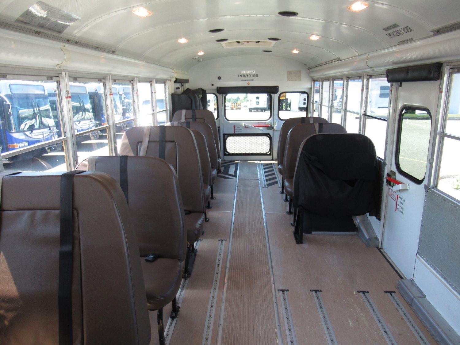 2006 Blue Bird All American 20 Passenger + 2 Wheelchair Short School Bus - B32332 - Image 6