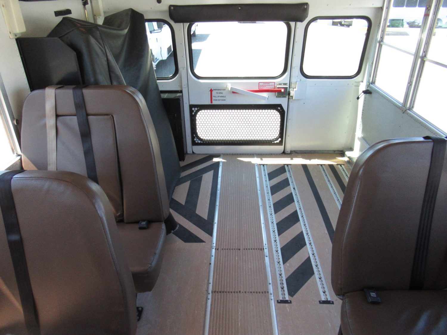 2006 Blue Bird All American 20 Passenger + 2 Wheelchair Short School Bus - B32332 - Image 7