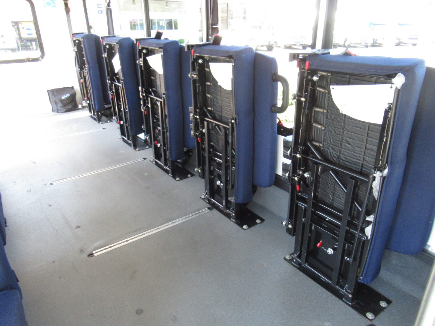 2013 Ford Starcraft Allstar 18 Passenger ADA Shuttle Bus - S25228 - Image 9