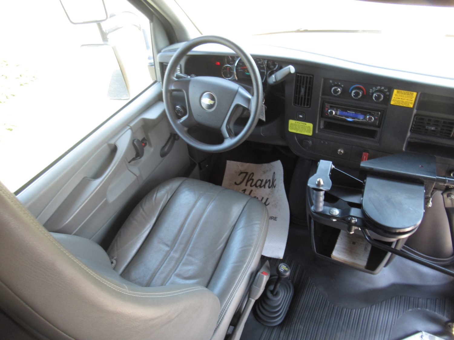 2010 Chevrolet Thomas 4x4 26 Passenger 4 Wheel Drive School Bus - B58264 - Image 5