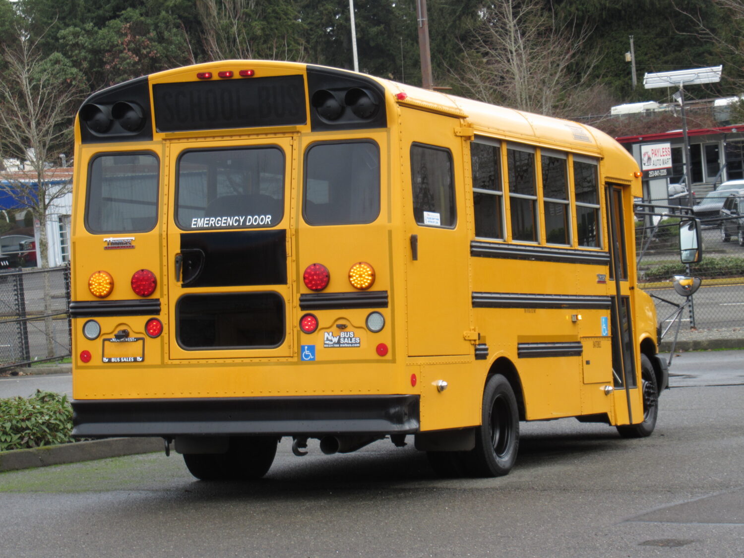 2009 GMC Thomas 14+1 ADA Type-A School Bus - B37410 - Image 3