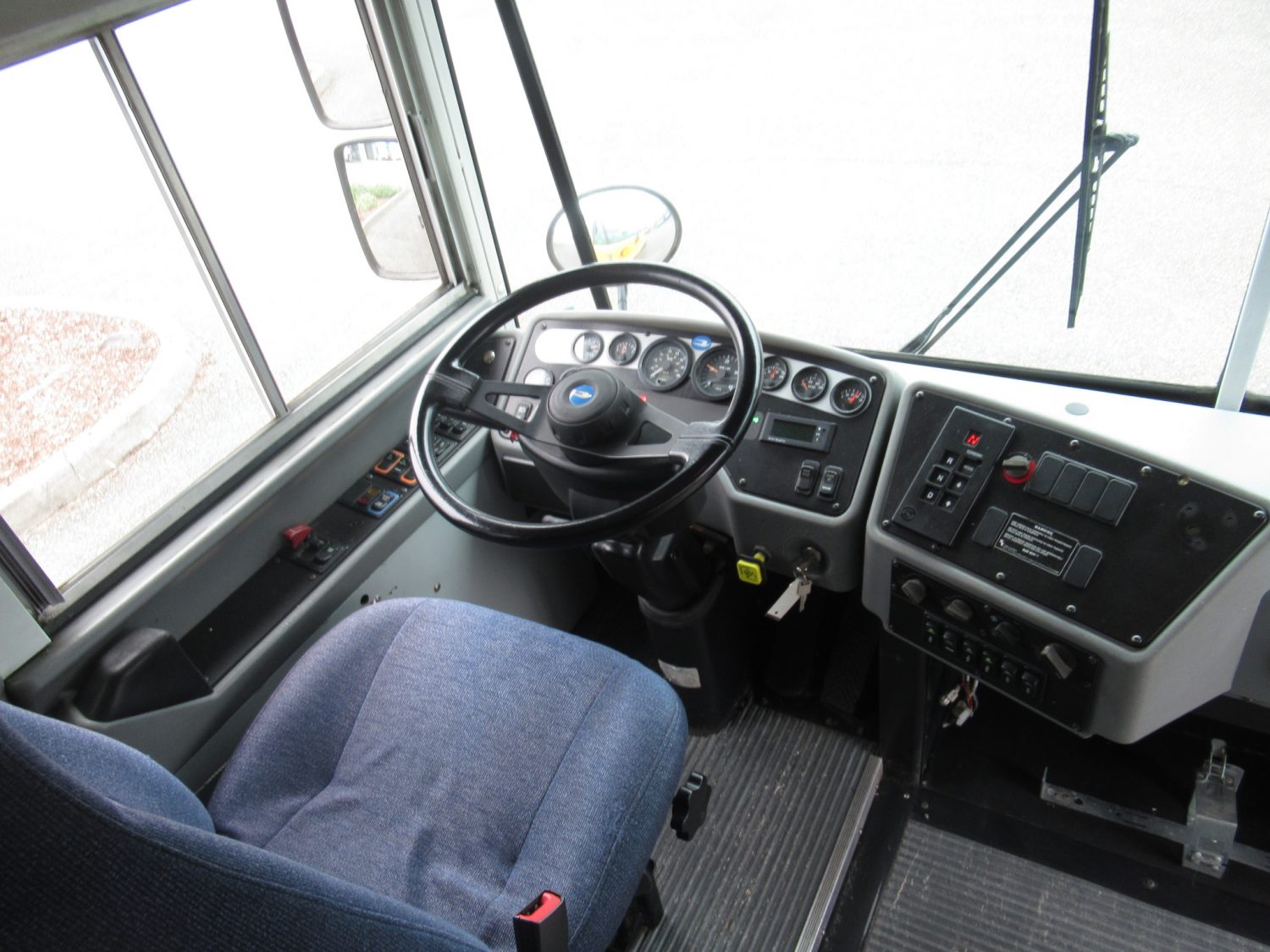 2005 Blue Bird All American 78 Passenger School Bus - B22915 - Image 5