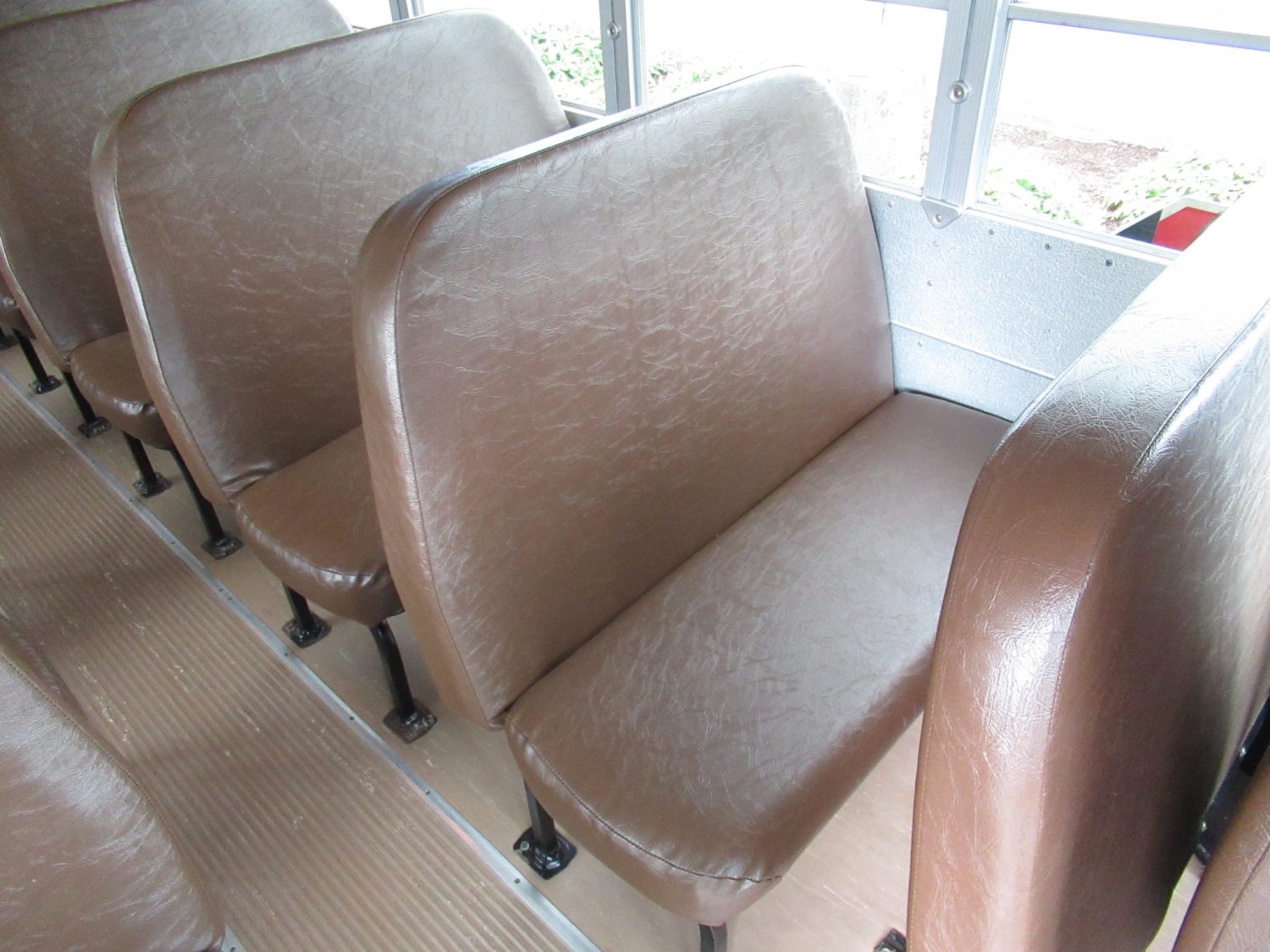 2004 International Blue Bird Conventional 72 Passenger School Bus - B73703 - Image 9