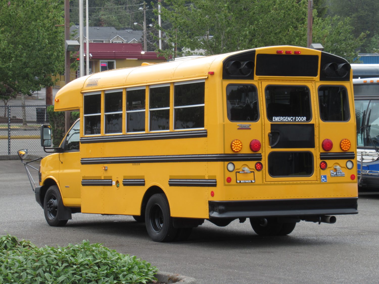 2009 GMC Thomas 14+1 ADA Type-A School Bus - B37898 - Image 11