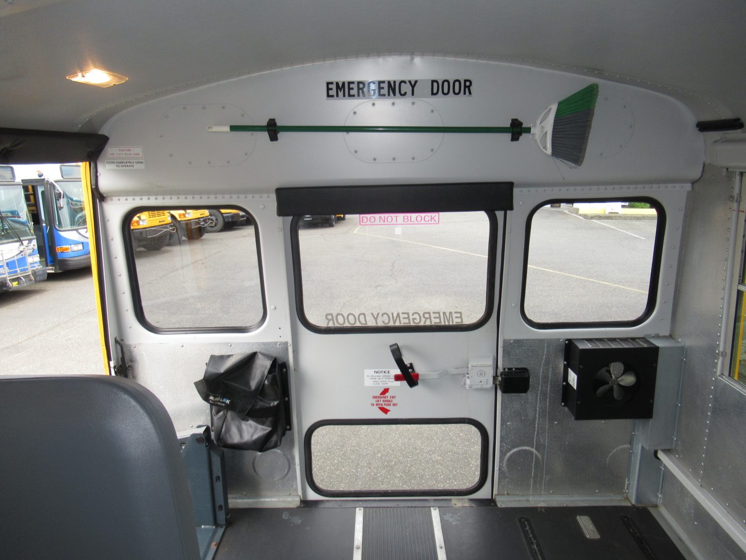 2009 GMC Thomas 14+1 ADA Type-A School Bus - B37898 - Image 6