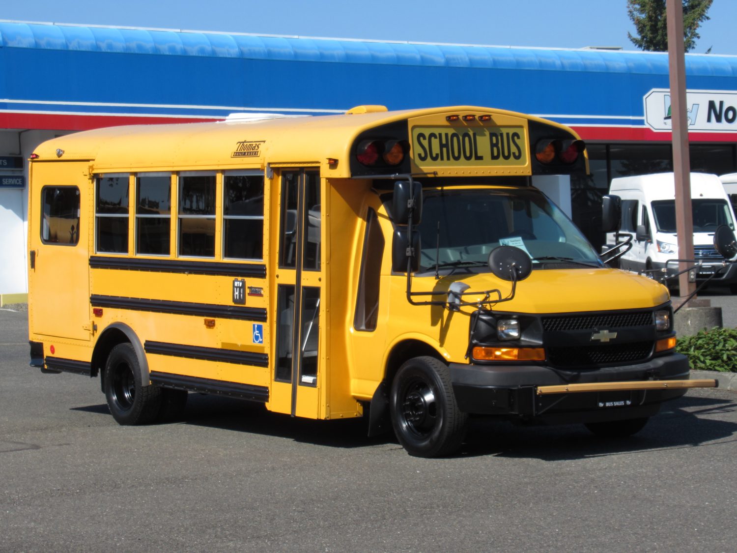 2011 Chevrolet Thomas 10+1 ADA Type-A School Bus - B64114