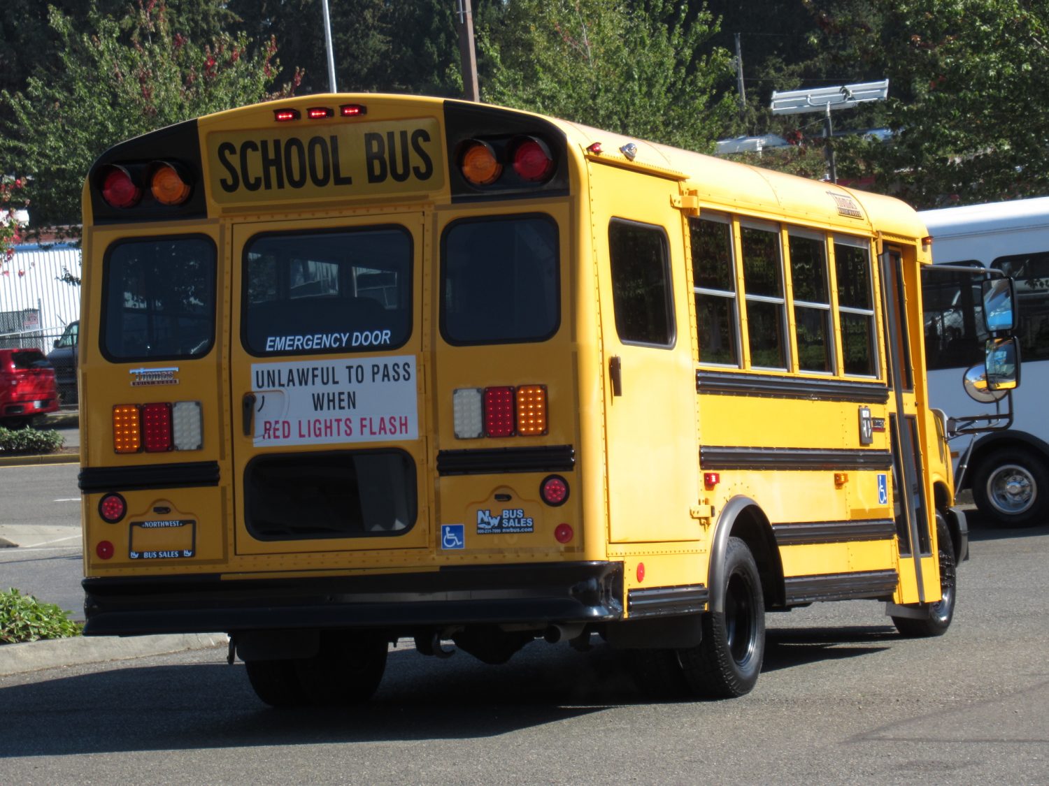 2011 Chevrolet Thomas 10+1 ADA Type-A School Bus - B64114 - Image 3