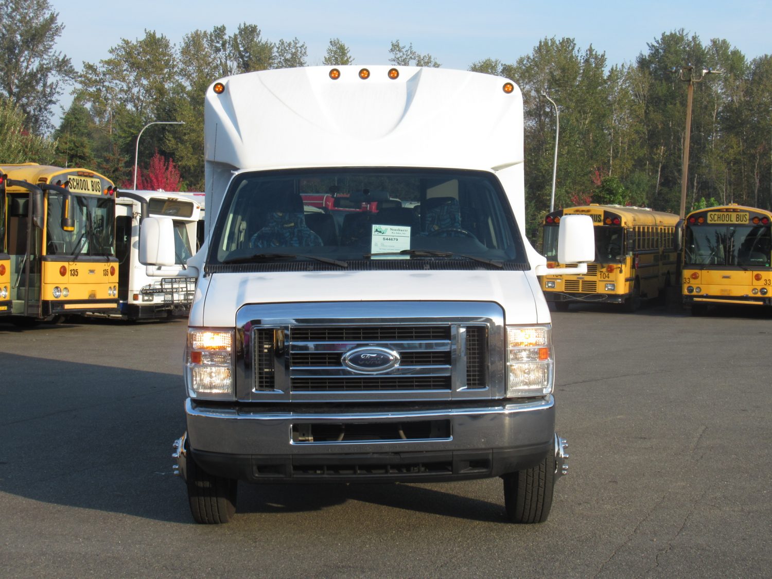 2013 Ford Starcraft Xpress 14 Passenger Shuttle Bus - S44679 - Image 12